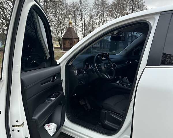 Білий Мазда СХ-5, об'ємом двигуна 2 л та пробігом 62 тис. км за 23000 $, фото 11 на Automoto.ua
