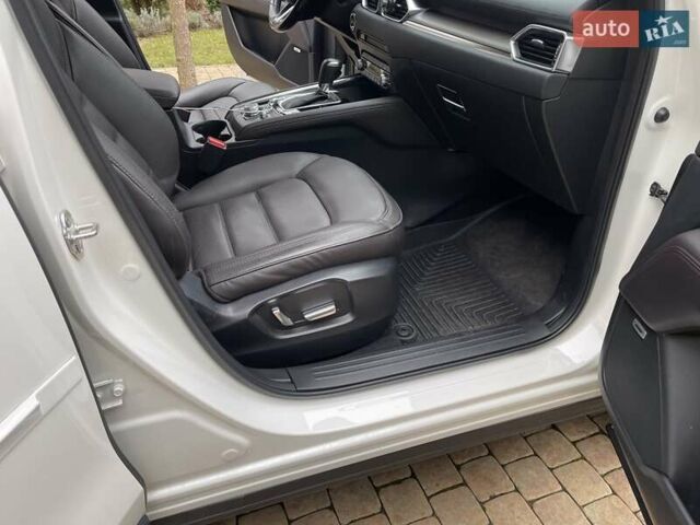 Белый Мазда СХ-5, объемом двигателя 2.49 л и пробегом 23 тыс. км за 29100 $, фото 31 на Automoto.ua