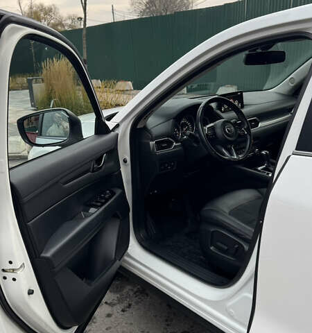 Білий Мазда СХ-5, об'ємом двигуна 2 л та пробігом 55 тис. км за 26000 $, фото 13 на Automoto.ua