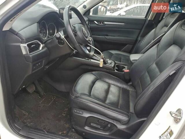 Белый Мазда СХ-5, объемом двигателя 2.49 л и пробегом 101 тыс. км за 5100 $, фото 6 на Automoto.ua