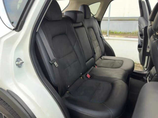 Белый Мазда СХ-5, объемом двигателя 0 л и пробегом 20 тыс. км за 300 $, фото 14 на Automoto.ua