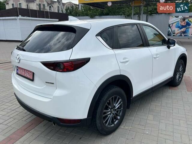 Білий Мазда СХ-5, об'ємом двигуна 2.49 л та пробігом 104 тис. км за 19000 $, фото 5 на Automoto.ua