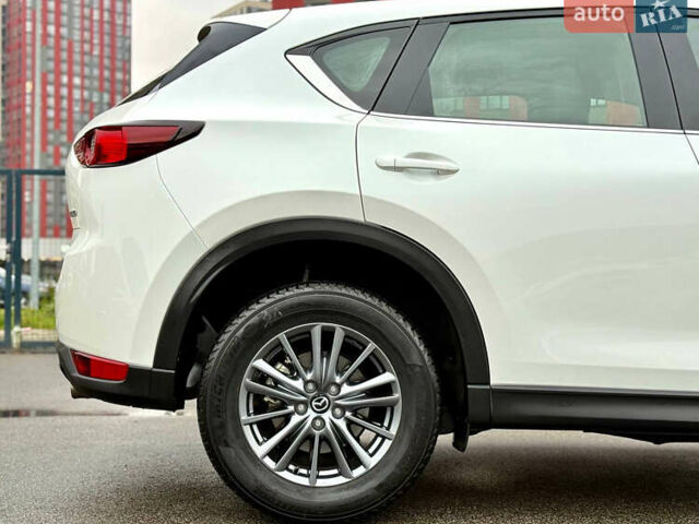 Белый Мазда СХ-5, объемом двигателя 2.5 л и пробегом 72 тыс. км за 18900 $, фото 12 на Automoto.ua