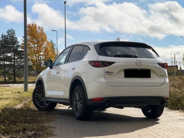 Белый Мазда СХ-5, объемом двигателя 0 л и пробегом 20 тыс. км за 300 $, фото 2 на Automoto.ua