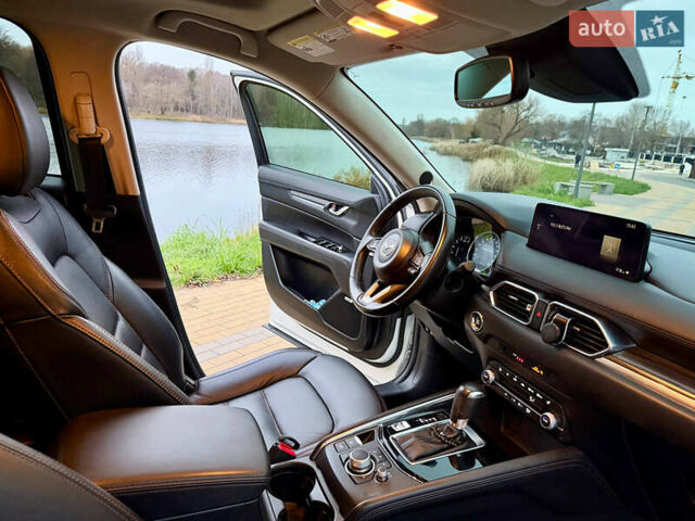 Белый Мазда СХ-5, объемом двигателя 2.49 л и пробегом 70 тыс. км за 23000 $, фото 13 на Automoto.ua