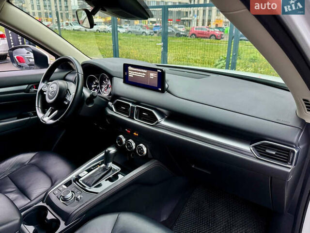 Белый Мазда СХ-5, объемом двигателя 2.5 л и пробегом 72 тыс. км за 18900 $, фото 38 на Automoto.ua