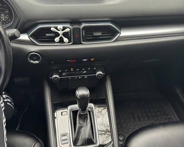 Белый Мазда СХ-5, объемом двигателя 2 л и пробегом 32 тыс. км за 29000 $, фото 16 на Automoto.ua