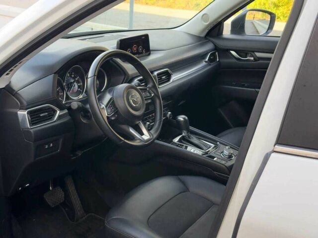 Белый Мазда СХ-5, объемом двигателя 0 л и пробегом 20 тыс. км за 300 $, фото 10 на Automoto.ua