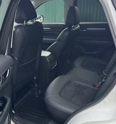 Білий Мазда СХ-5, об'ємом двигуна 2 л та пробігом 55 тис. км за 26000 $, фото 14 на Automoto.ua