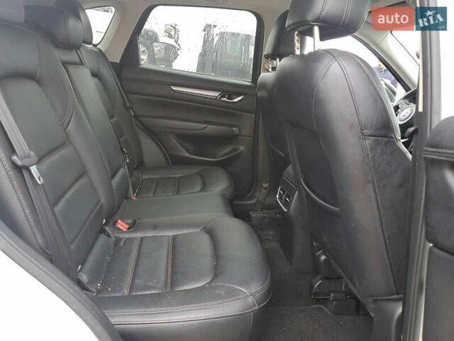 Белый Мазда СХ-5, объемом двигателя 2.49 л и пробегом 101 тыс. км за 5100 $, фото 10 на Automoto.ua