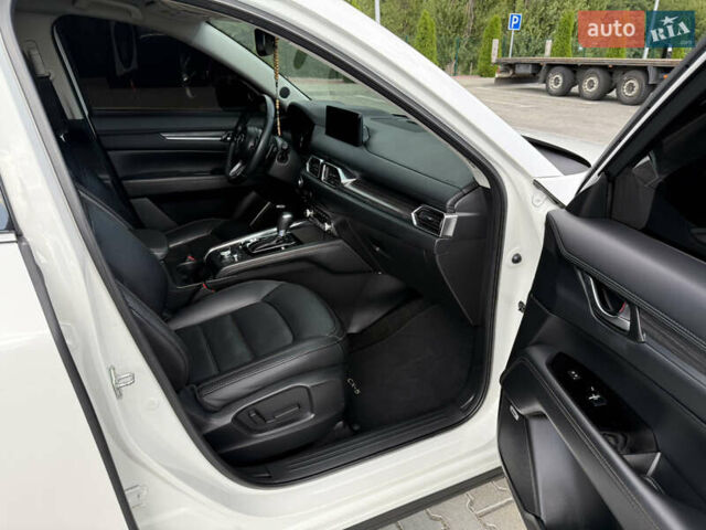 Белый Мазда СХ-5, объемом двигателя 2.49 л и пробегом 75 тыс. км за 24000 $, фото 32 на Automoto.ua