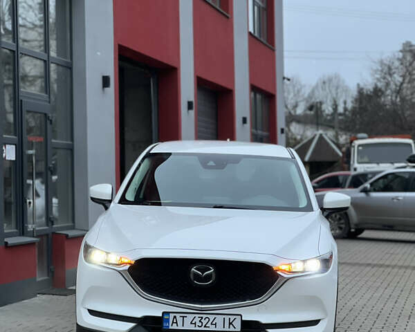 Білий Мазда СХ-5, об'ємом двигуна 2.49 л та пробігом 153 тис. км за 18999 $, фото 2 на Automoto.ua