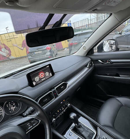 Білий Мазда СХ-5, об'ємом двигуна 2 л та пробігом 55 тис. км за 26000 $, фото 10 на Automoto.ua