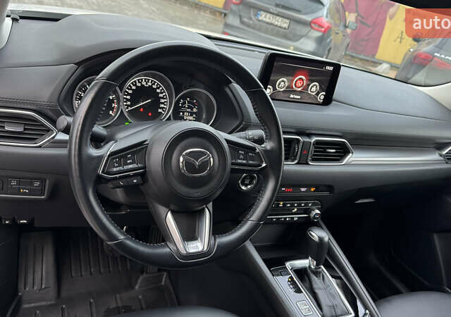 Білий Мазда СХ-5, об'ємом двигуна 2 л та пробігом 55 тис. км за 26000 $, фото 8 на Automoto.ua