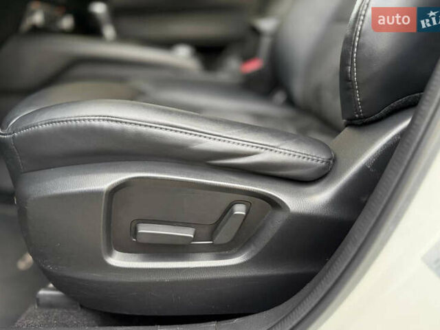 Білий Мазда СХ-5, об'ємом двигуна 2.49 л та пробігом 75 тис. км за 19699 $, фото 24 на Automoto.ua