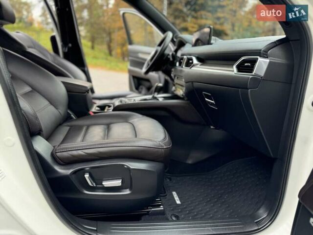 Белый Мазда СХ-5, объемом двигателя 2 л и пробегом 173 тыс. км за 21999 $, фото 47 на Automoto.ua