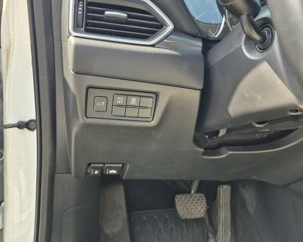 Белый Мазда СХ-5, объемом двигателя 2.49 л и пробегом 32 тыс. км за 22000 $, фото 4 на Automoto.ua