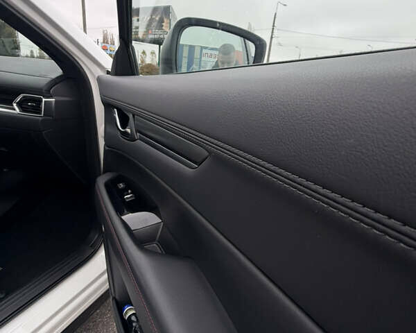 Белый Мазда СХ-5, объемом двигателя 2.49 л и пробегом 46 тыс. км за 25000 $, фото 13 на Automoto.ua