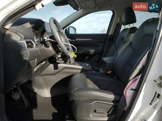 Белый Мазда СХ-5, объемом двигателя 2.49 л и пробегом 45 тыс. км за 5500 $, фото 6 на Automoto.ua