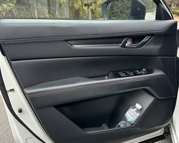 Белый Мазда СХ-5, объемом двигателя 2 л и пробегом 97 тыс. км за 25500 $, фото 13 на Automoto.ua