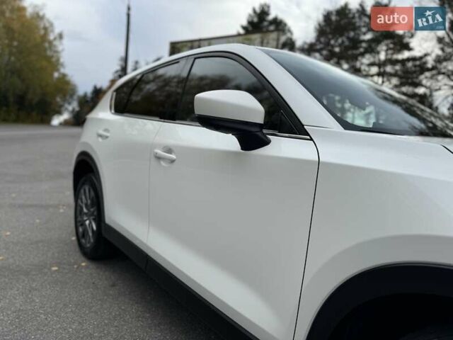 Белый Мазда СХ-5, объемом двигателя 2 л и пробегом 173 тыс. км за 21999 $, фото 5 на Automoto.ua