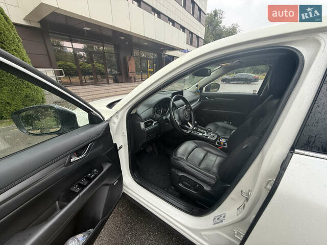 Белый Мазда СХ-5, объемом двигателя 2.49 л и пробегом 55 тыс. км за 22000 $, фото 9 на Automoto.ua