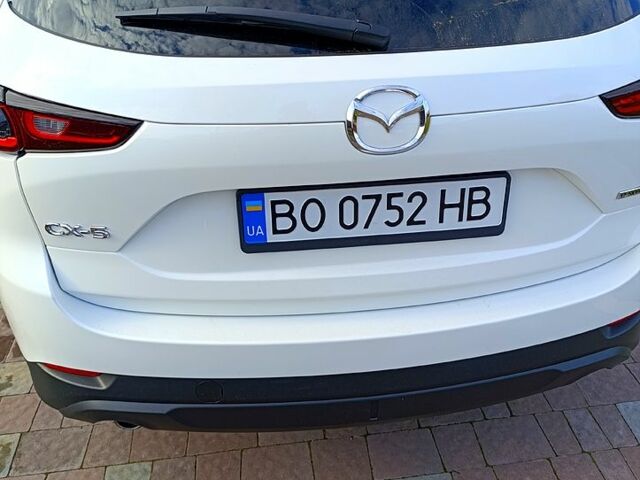 Белый Мазда СХ-5, объемом двигателя 2.5 л и пробегом 28 тыс. км за 25000 $, фото 1 на Automoto.ua