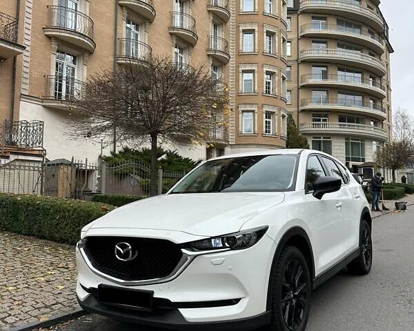 Белый Мазда СХ-5, объемом двигателя 2 л и пробегом 97 тыс. км за 25500 $, фото 1 на Automoto.ua