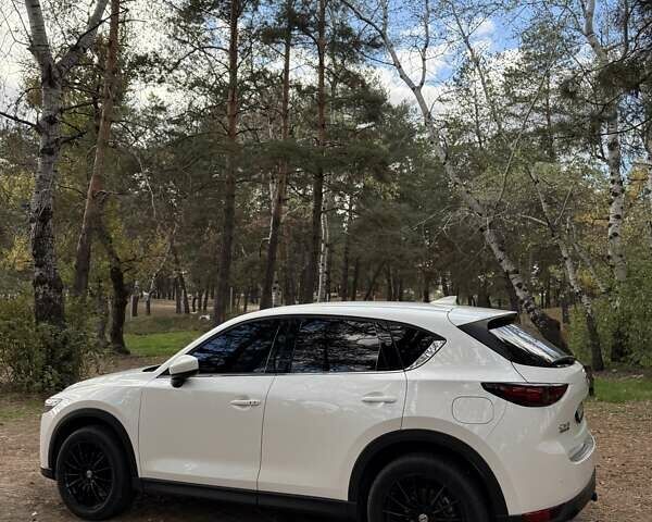 Белый Мазда СХ-5, объемом двигателя 2.49 л и пробегом 71 тыс. км за 27000 $, фото 4 на Automoto.ua