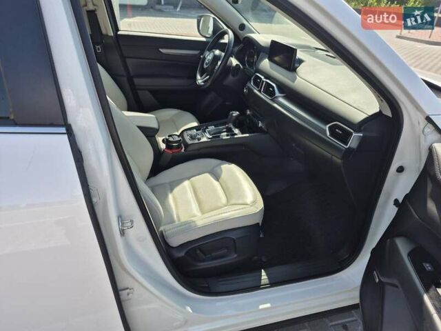 Белый Мазда СХ-5, объемом двигателя 2.49 л и пробегом 32 тыс. км за 22000 $, фото 3 на Automoto.ua