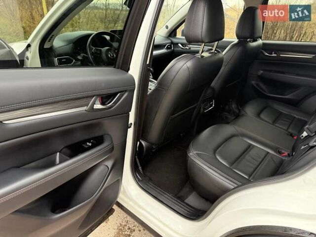 Білий Мазда СХ-5, об'ємом двигуна 2.49 л та пробігом 115 тис. км за 24500 $, фото 11 на Automoto.ua