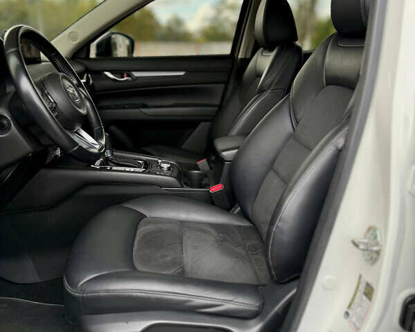 Білий Мазда СХ-5, об'ємом двигуна 2.49 л та пробігом 75 тис. км за 19699 $, фото 10 на Automoto.ua