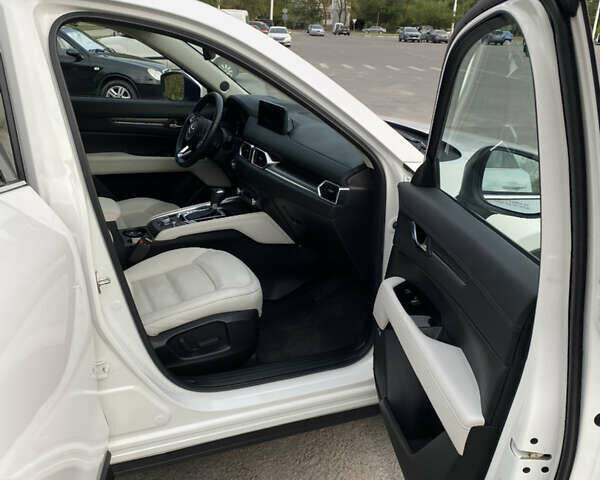 Білий Мазда СХ-5, об'ємом двигуна 2.49 л та пробігом 31 тис. км за 25500 $, фото 15 на Automoto.ua