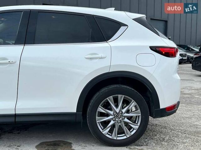 Мазда СХ-5 2021 у Львові на Automoto.ua Білий Мазда СХ-5, об'ємом двигуна 2.5 л та пробігом 35 тис. км за 25990 $, фото 3 на Automoto.ua