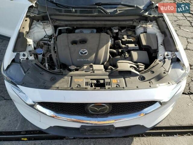 Белый Мазда СХ-5, объемом двигателя 2.49 л и пробегом 45 тыс. км за 5500 $, фото 11 на Automoto.ua
