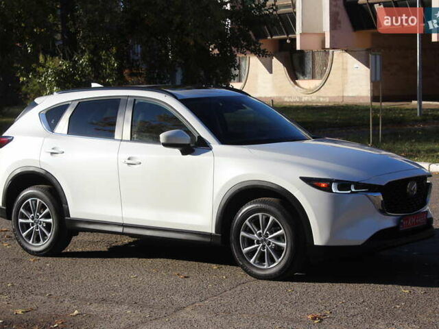 Белый Мазда СХ-5, объемом двигателя 2.49 л и пробегом 48 тыс. км за 22599 $, фото 2 на Automoto.ua
