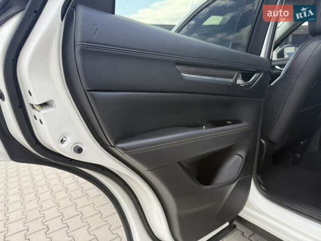 Білий Мазда СХ-5, об'ємом двигуна 2.5 л та пробігом 4 тис. км за 25999 $, фото 42 на Automoto.ua
