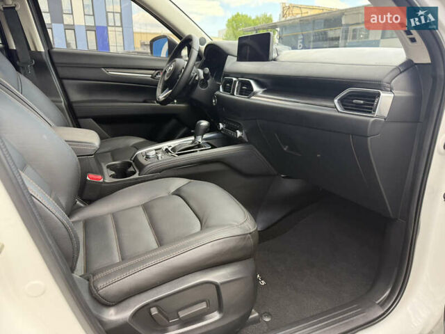 Білий Мазда СХ-5, об'ємом двигуна 2.5 л та пробігом 4 тис. км за 25999 $, фото 50 на Automoto.ua