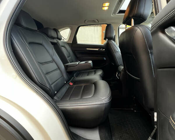 Белый Мазда СХ-5, объемом двигателя 2.5 л и пробегом 93 тыс. км за 23999 $, фото 18 на Automoto.ua