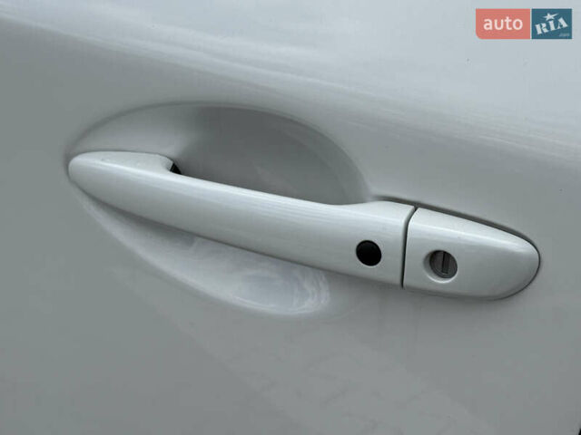 Білий Мазда СХ-5, об'ємом двигуна 2.5 л та пробігом 4 тис. км за 25999 $, фото 24 на Automoto.ua