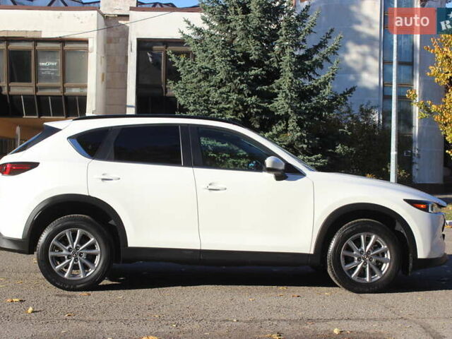 Белый Мазда СХ-5, объемом двигателя 2.49 л и пробегом 48 тыс. км за 22599 $, фото 3 на Automoto.ua