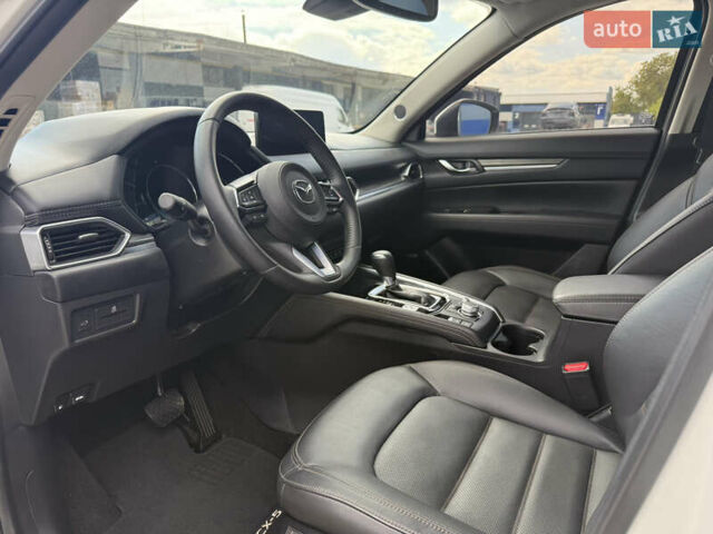 Білий Мазда СХ-5, об'ємом двигуна 2.5 л та пробігом 4 тис. км за 25999 $, фото 33 на Automoto.ua