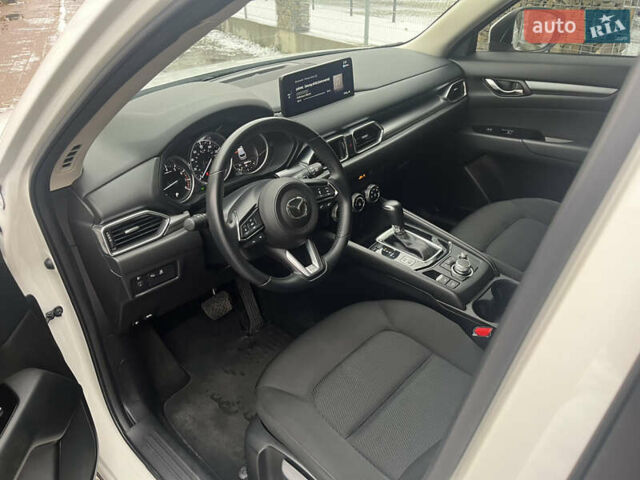 Білий Мазда СХ-5, об'ємом двигуна 2.49 л та пробігом 61 тис. км за 19999 $, фото 11 на Automoto.ua