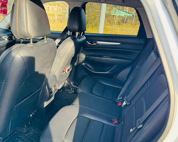 Белый Мазда СХ-5, объемом двигателя 2.5 л и пробегом 33 тыс. км за 26500 $, фото 29 на Automoto.ua