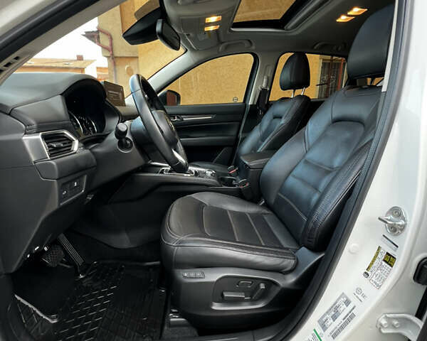 Белый Мазда СХ-5, объемом двигателя 2.5 л и пробегом 93 тыс. км за 24999 $, фото 26 на Automoto.ua