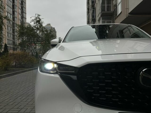 Белый Мазда СХ-5, объемом двигателя 2.5 л и пробегом 126 тыс. км за 23800 $, фото 4 на Automoto.ua