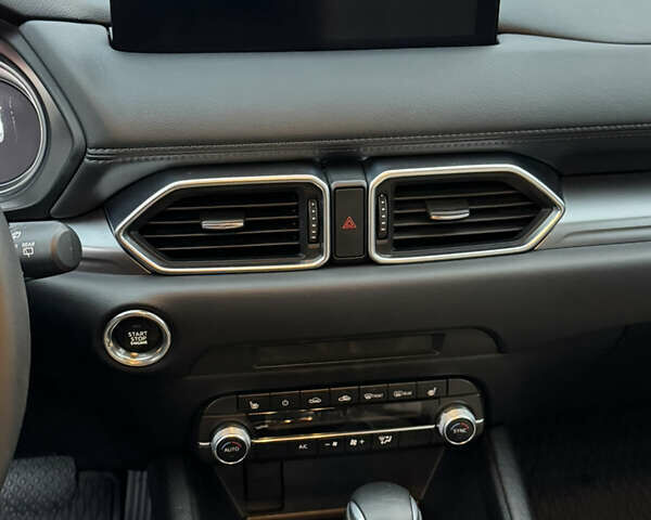 Мазда СХ-5 2023 в Полтаве на Automoto.ua Белый Мазда СХ-5, объемом двигателя 2.49 л и пробегом 30 тыс. км за 23500 $, фото 26 на Automoto.ua