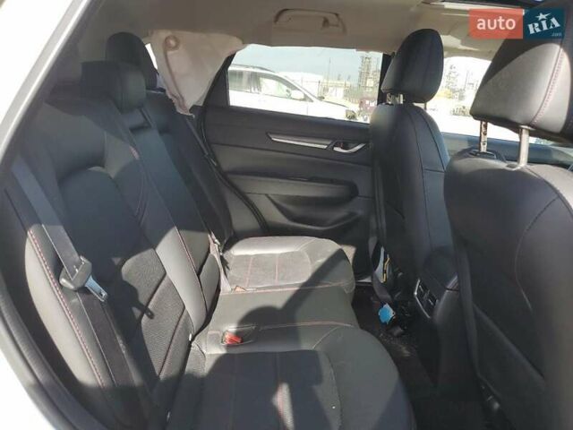 Білий Мазда СХ-5, об'ємом двигуна 2.49 л та пробігом 38 тис. км за 5000 $, фото 9 на Automoto.ua