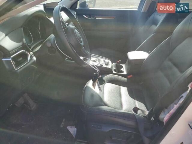 Білий Мазда СХ-5, об'ємом двигуна 2.49 л та пробігом 38 тис. км за 5000 $, фото 6 на Automoto.ua