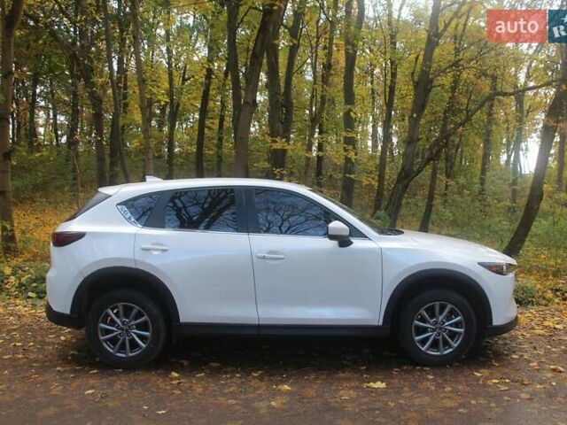 Білий Мазда СХ-5, об'ємом двигуна 2.49 л та пробігом 12 тис. км за 21700 $, фото 4 на Automoto.ua